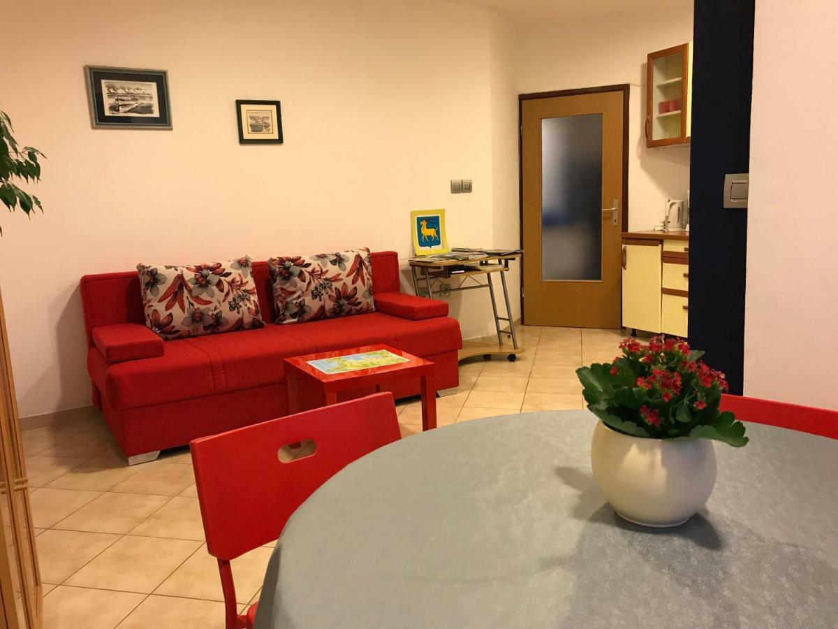 Apartment Pula Center - Near The Central Bus Station Экстерьер фото